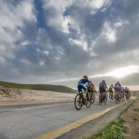 Extreme Sports Arad Hotel Bagian luar foto